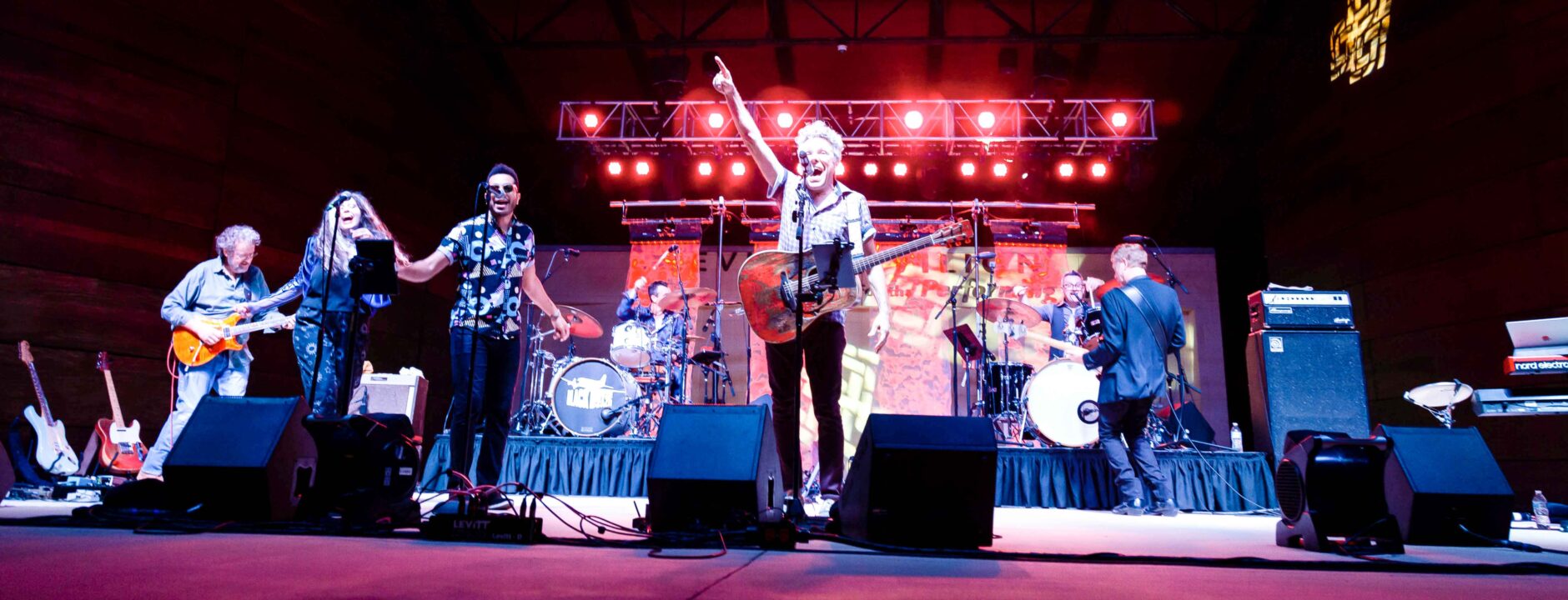 Brad Thompson & The Undulating Band